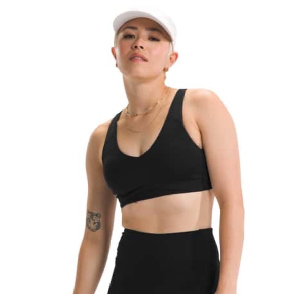 🔥The North Face | Women's Black Dune Sky Valley Shine Padded Sports Bra v-neck L - Picture 1 of 12
